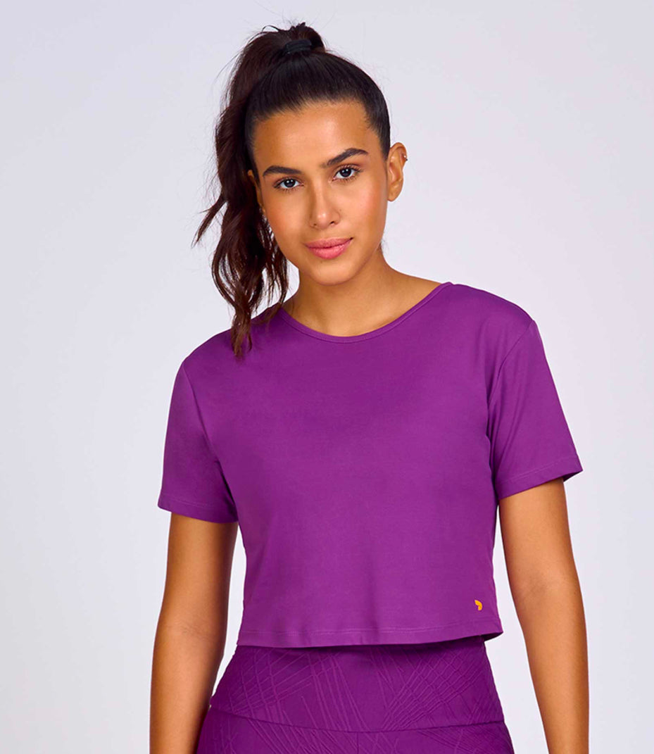 T-shirt skin fit twisted detail