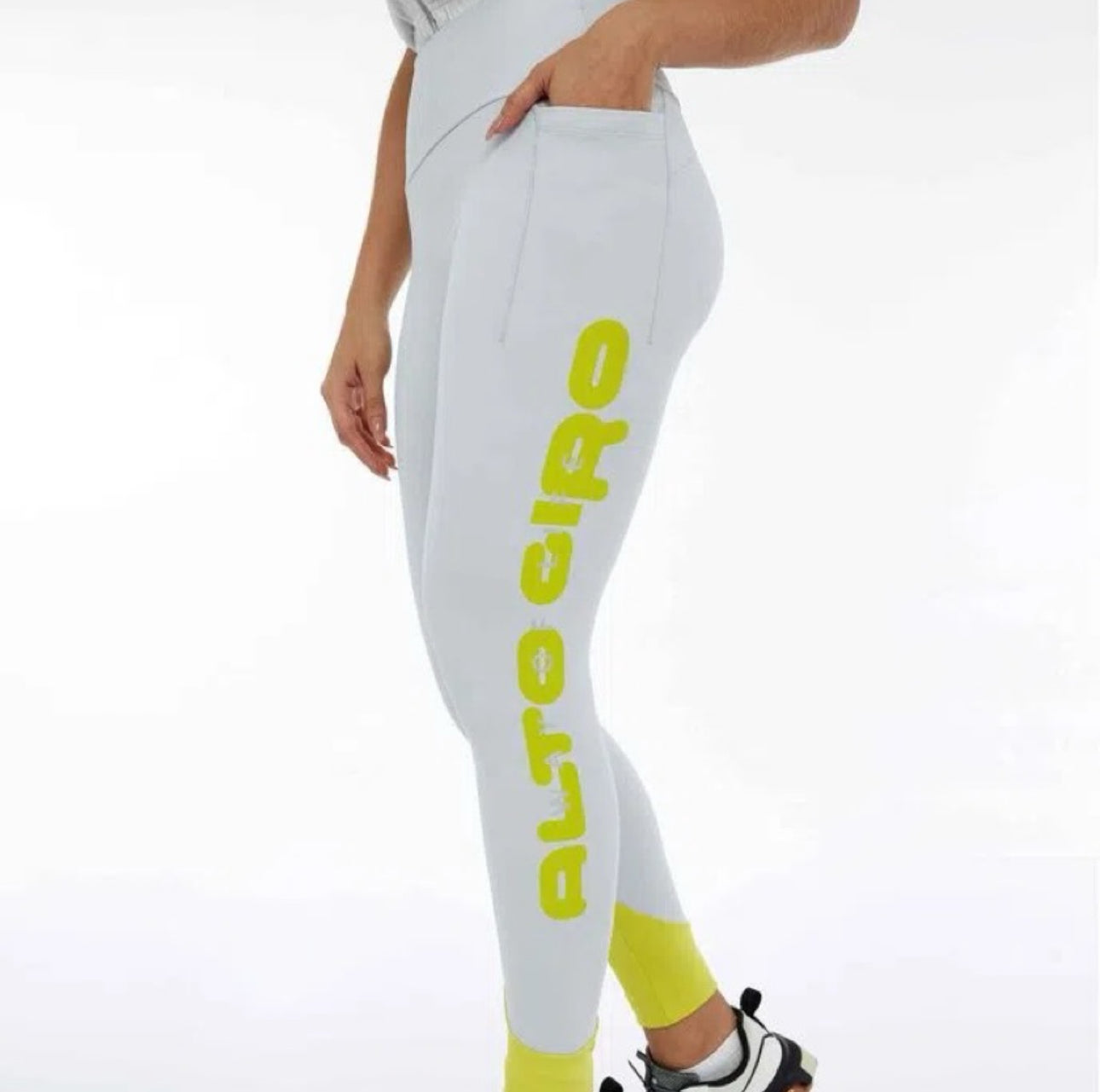 Hyper legging with side pockets