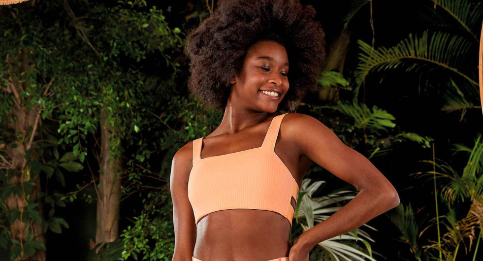 Vertical top and back detail