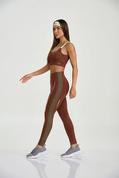 Contrast V-Back Sports Bra