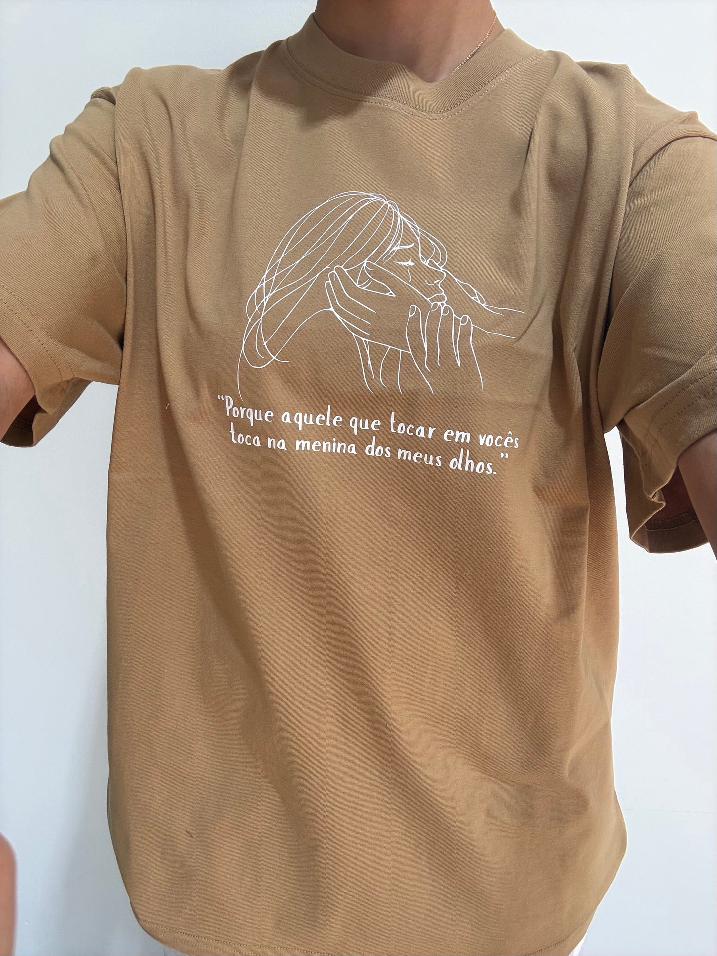 Menina dos olhos T-shirt
