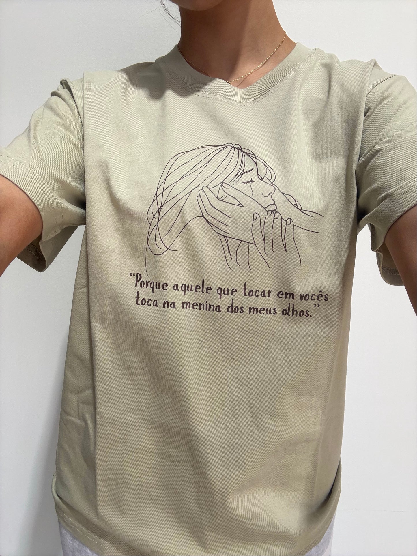 Menina dos olhos T-shirt