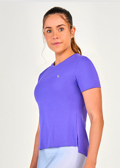 Long t-shirt with opening