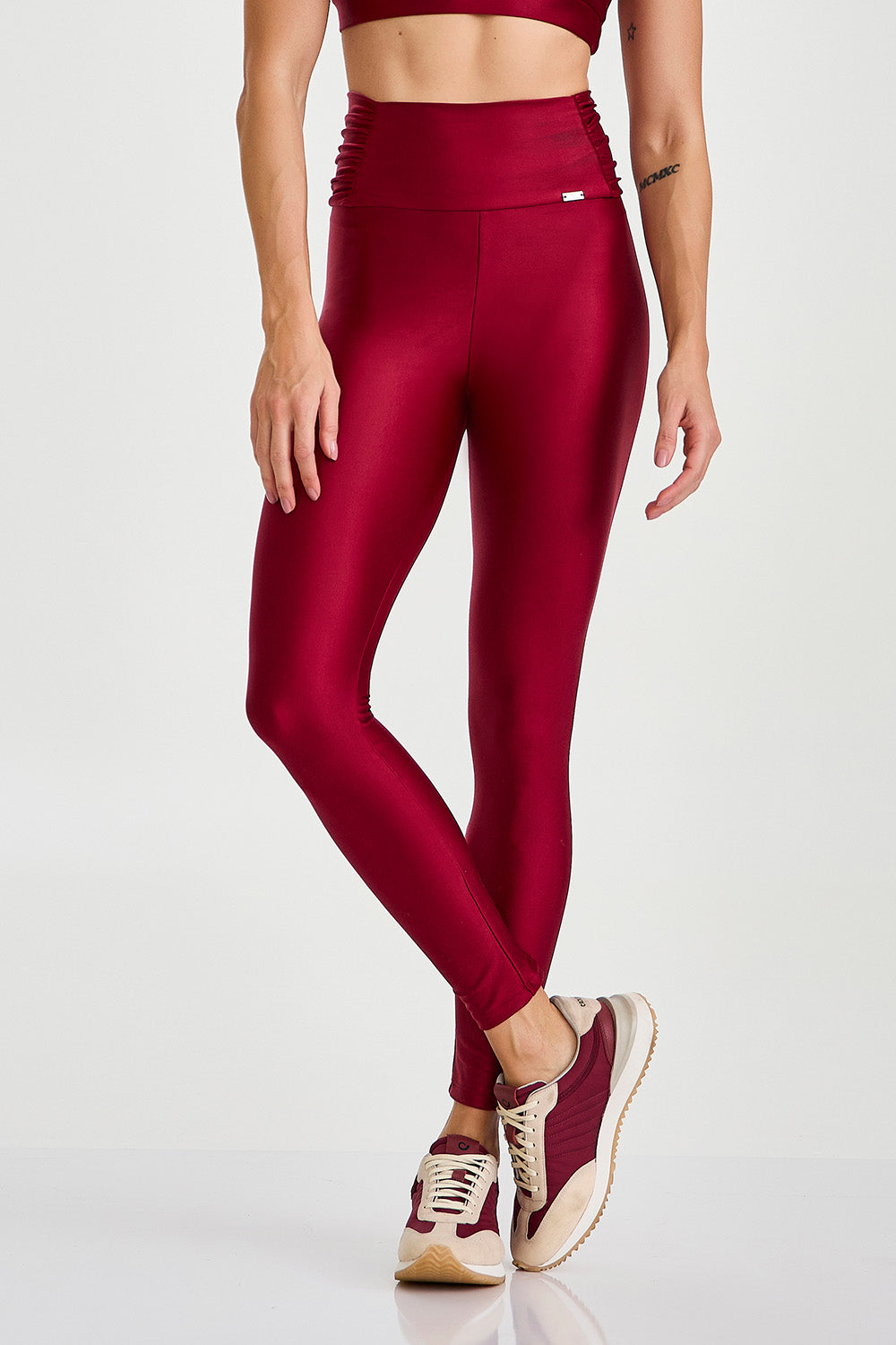 Energy legging gathered